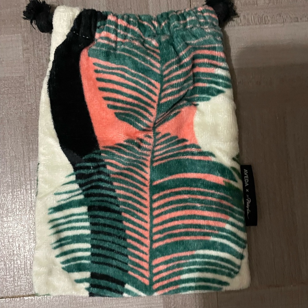 AVEDA x 3.1 Phillip Lim %100 organic cotton holding Bag. Great bag for beauty